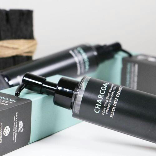 TheYEON Масло очищающее с древесным углём - Charcoal black deep cleanser, 150мл — изображение 5