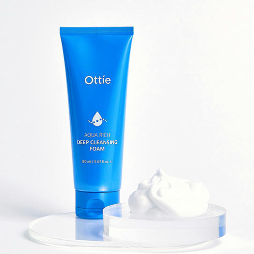 Ottie Увлажняющая пенка с морской водой и солью Aqua Rich Deep Cleansing Foam 150мл — изображение 2