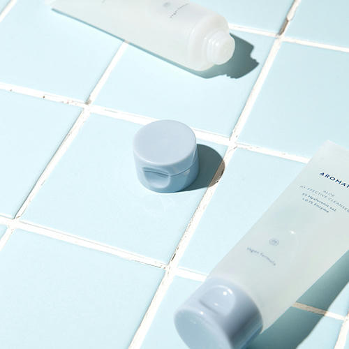Aromatica Очищающее мицеллярное желе Aloe Hy- ffective Cleanser 5% Hyaluronic sol. 0,1 Enzyme 120мл — изображение 2