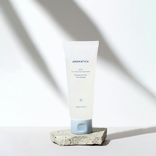 Aromatica Очищающее мицеллярное желе Aloe Hy- ffective Cleanser 5% Hyaluronic sol. 0,1 Enzyme 120мл — изображение 3
