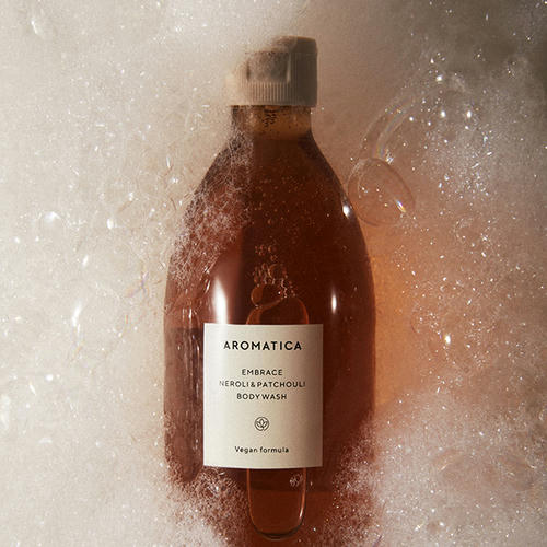 Aromatica Гель для душа с экстрактом нероли и пачули Embrace Neroli & Patchouli Body Wash 300 мл — изображение 3