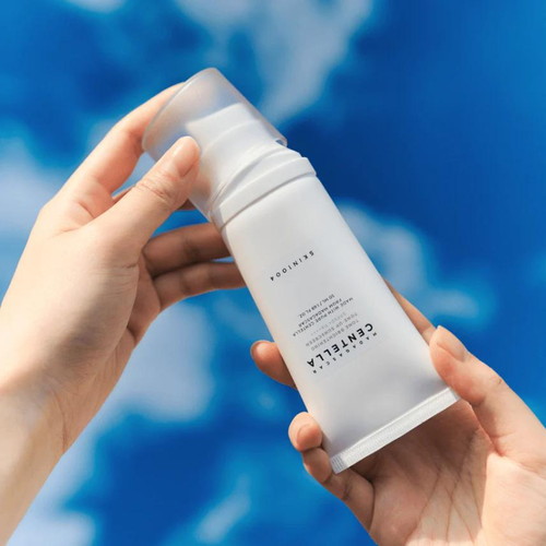 Skin1004 Осветляющий солнцезащитный крем SPF 50 Madagascar Centella Tone Brightening Tone-Up Sunscreen 50мл — изображение 5