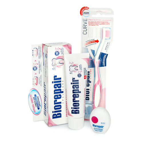 Биорепейр Набор для чувствительных десен: Зубная паста Gum Protection, 75 мл + Зубная нить Filo Cerato Espandibile, 30 м + Зубная щетка CURVE Protezione Gengive (Biorepair, Ежедневная забота)
