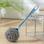 Губка для посуды металлическая с ручкой, 20x6x3 см, 15 г, цвет МИКС