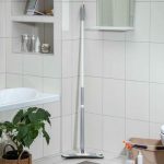 Швабра для мытья пола плоская с отжимом Twist, насадка из микрофибры 36x14 см, окрашенная ручка 135 см